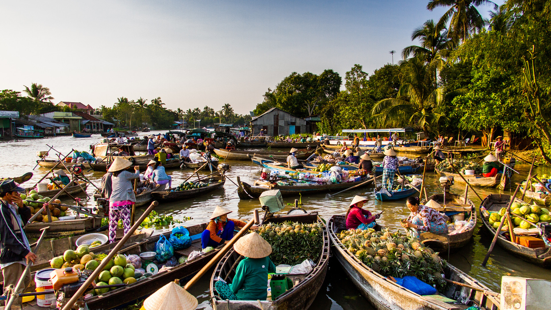 tra on floating market enduring cultural trait of vietnams mekong delta